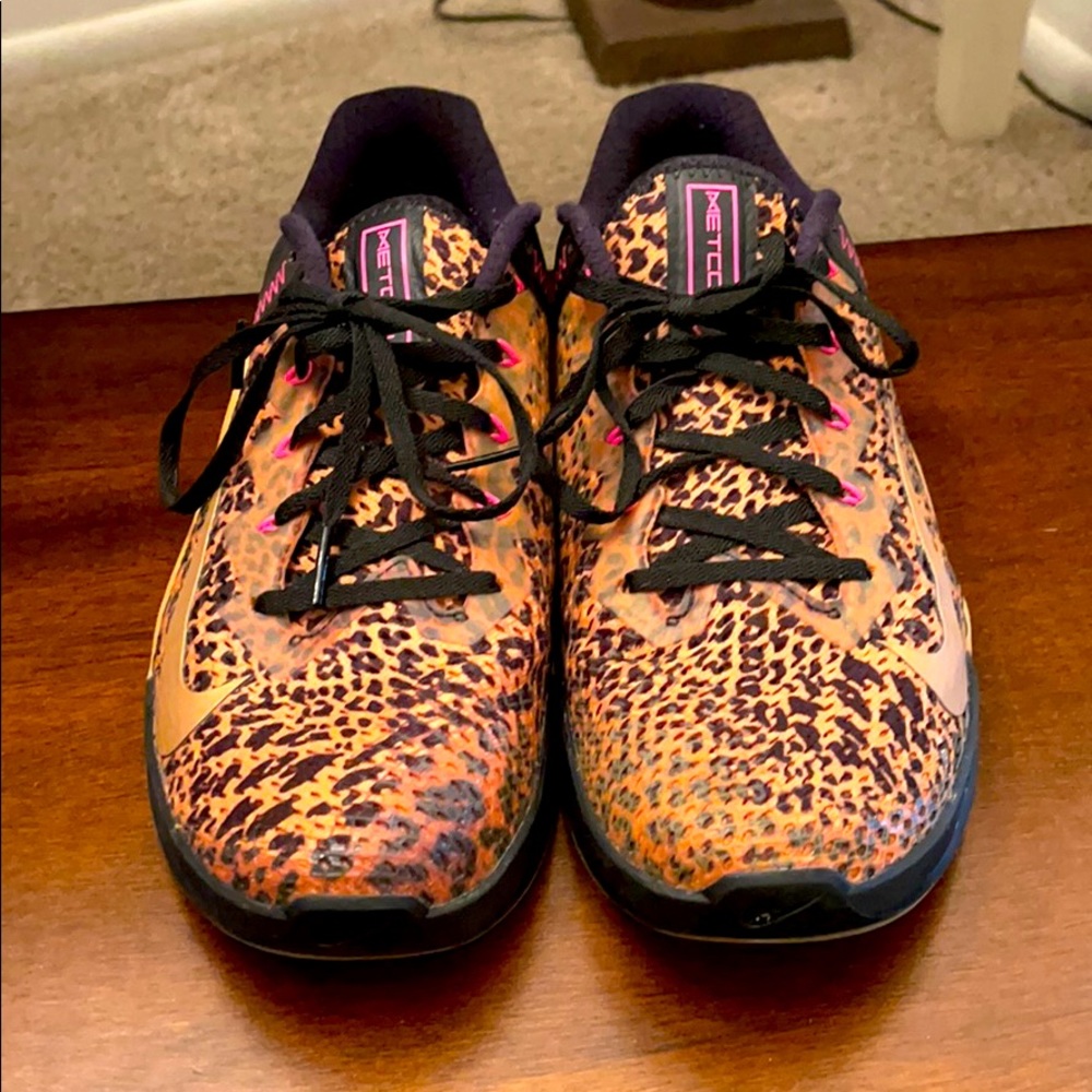 Nike tennis shoes